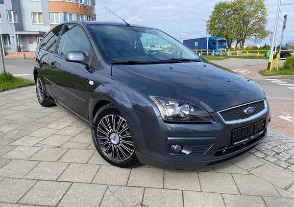 Ford Focus cena 10999 przebieg: 244000, rok produkcji 2005 z Golina małe 232